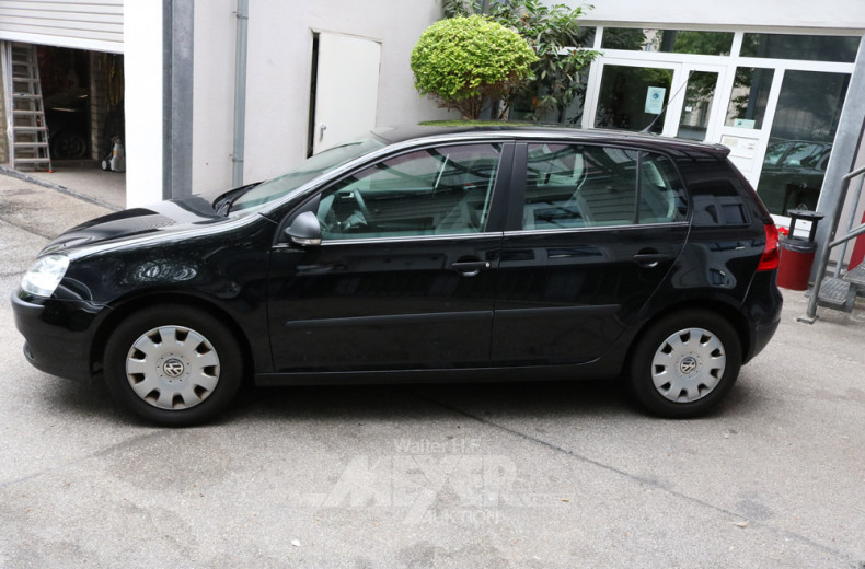 VW Golf 1.6, schwarz