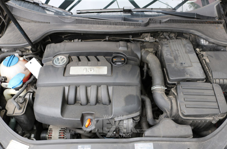 VW Golf 1.6, schwarz