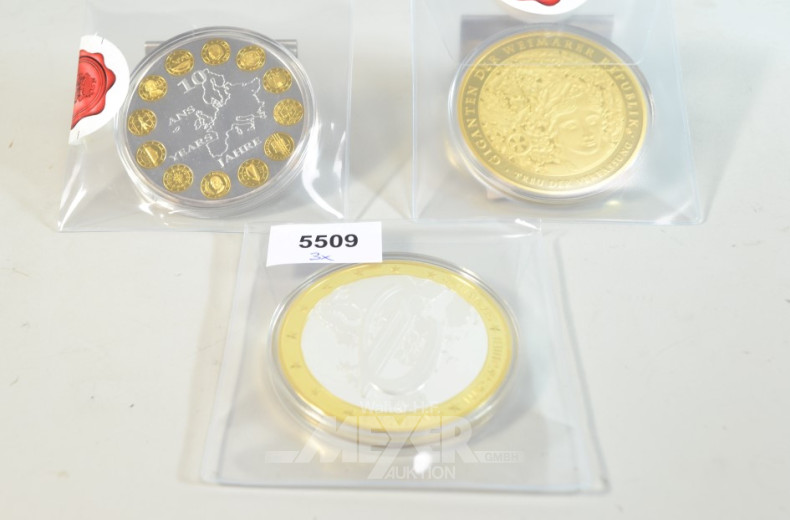 3 gr. Gedenkmedaillen, vergoldet