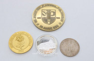 4 versch. Medaillen