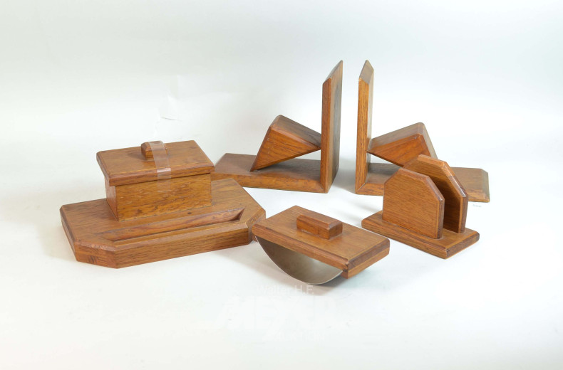 Posten Holzdekorationen: Deckeldose,