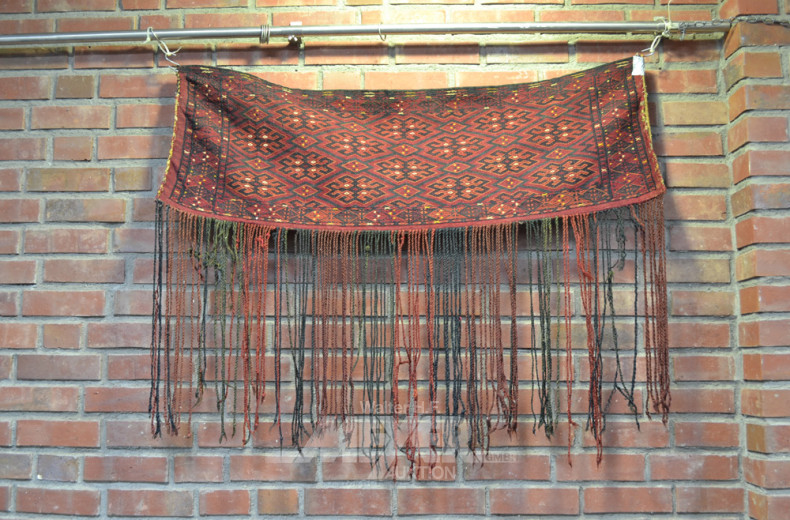 3 orientalische Satteltaschen und Decken,