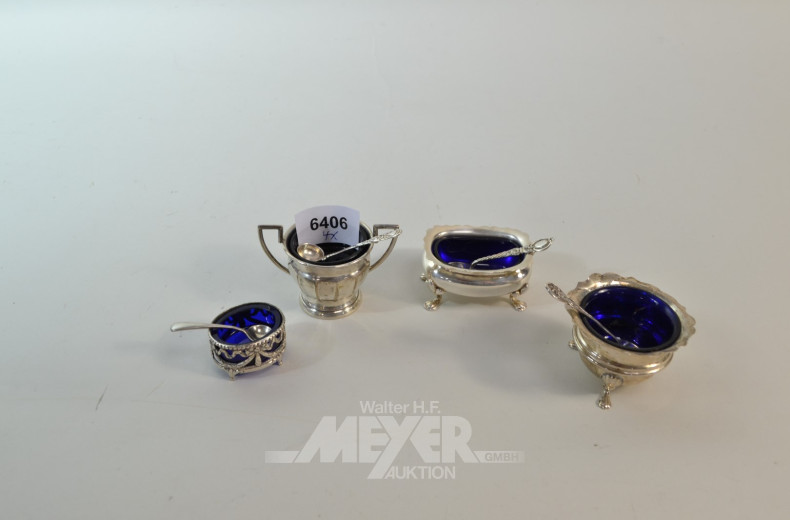 4 versch. kl. Gewürzschälchen, mit