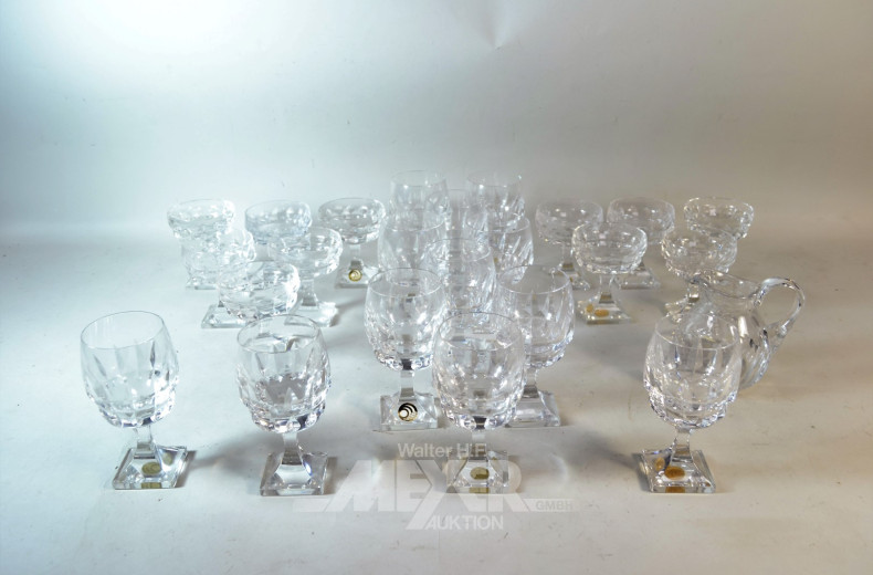 Posten Gläser u. Karaffen, ca. 52 Teile