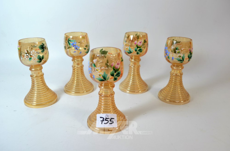 5 farbige Weingläser, mit Blumenmalerei