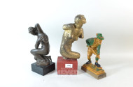 2 Skulpturen sowie 1 Figur