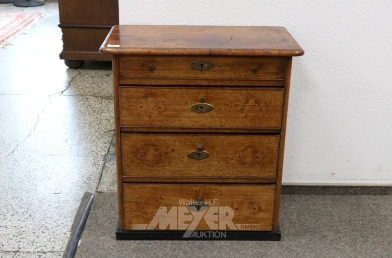 kl. Kommode, Eiche-massiv, 4-zügig