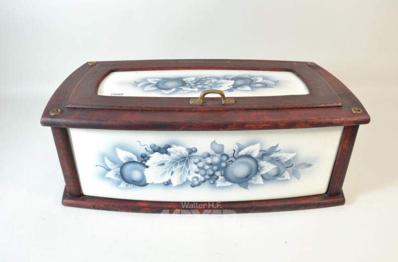 Porz.-Brotkasten mit Holzmontierung