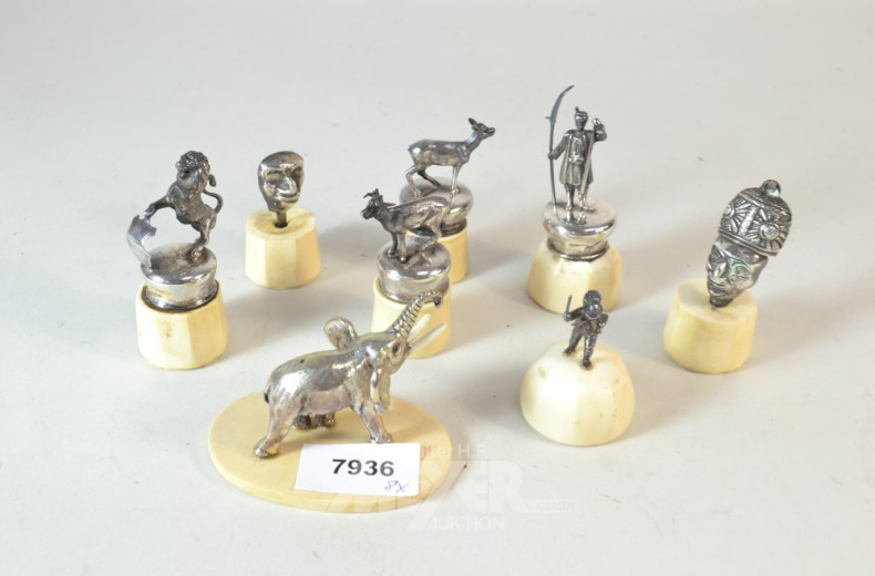 8 Figuren mit Silbermontierung