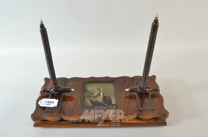 Kartenpresse, Nußbaum, mit bildlicher