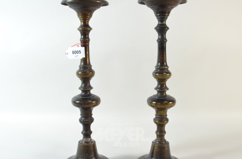 Paar Bronze-Kerzenleuchter,