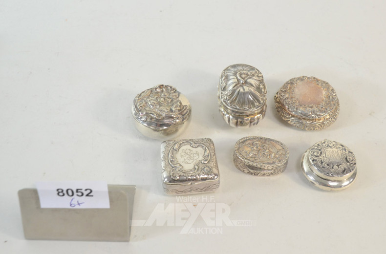 6 kl. Pillendöschen, Silber, zus. 120 g.