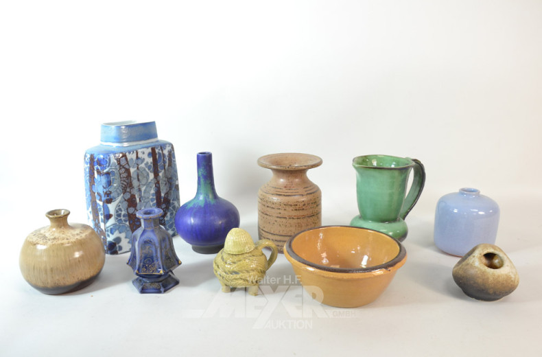 Posten Keramik: Krüge, Vasen, Schalen,
