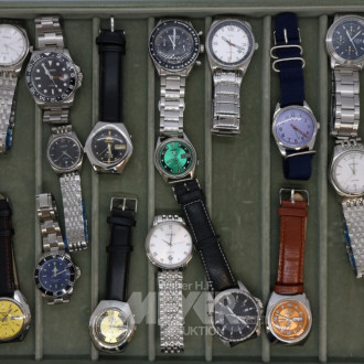 16 Damen- und Herrenarmbanduhren