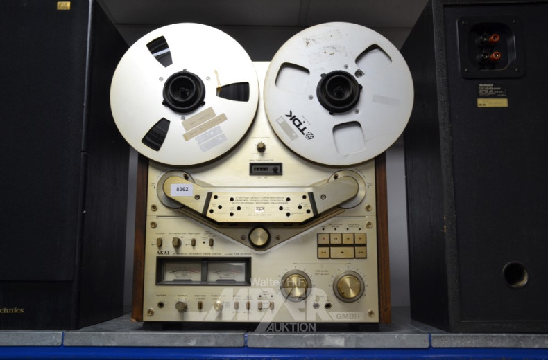 Tonbandgerät ''AKAI''