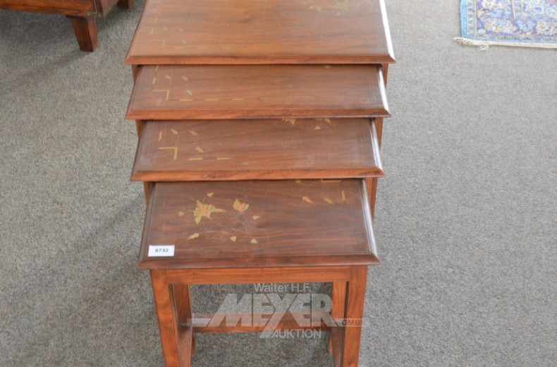 Viersatz-Tisch, Mahagoni, mit Intarsien