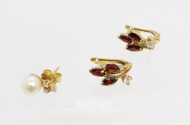 Paar Ohrstecker, 750er GG, besetzt