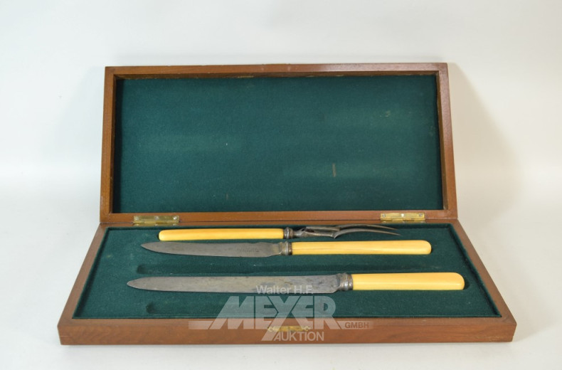 Tranchierbesteck im Kasten,