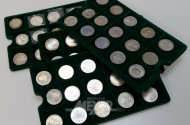 Münzkassette mit 66 Münzen á 5 DM