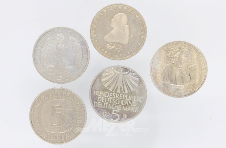 Münzkassette mit 66 Münzen á 5 DM