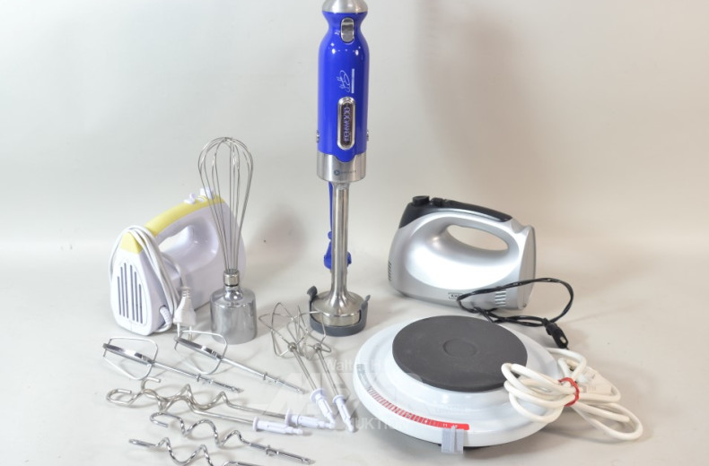Posten div. Küchengeräte: Mixer,