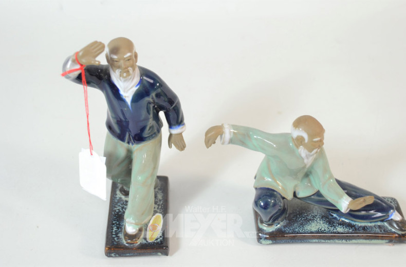 2 Keramikfiguren ''Asiat. Yogalehrer''
