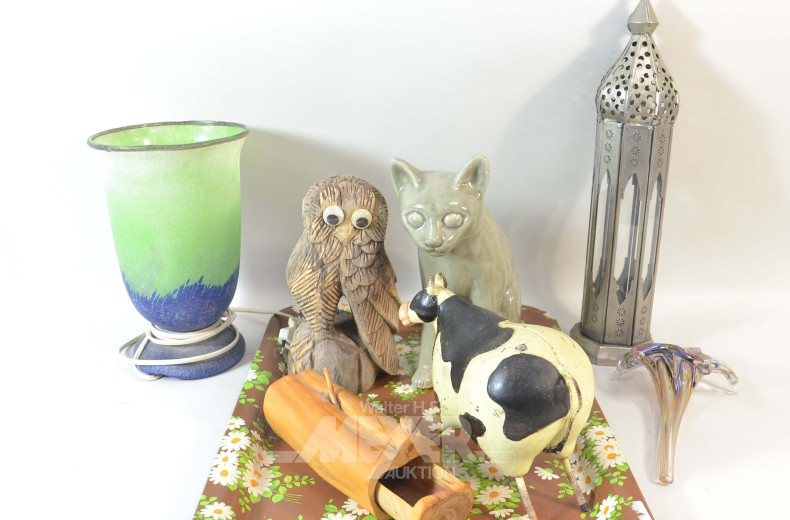 Posten Hausrat: Figuren, Tischlampe,