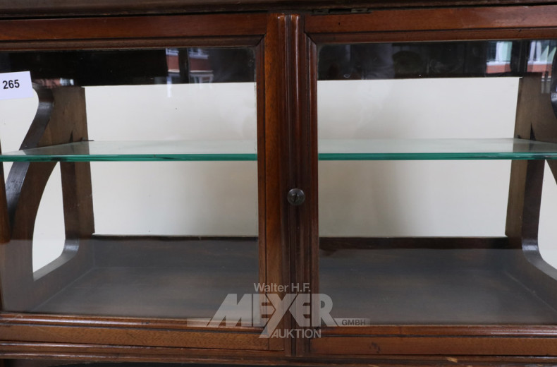 kl. Tisch-Aufsatzvitrine, Nußbaum,