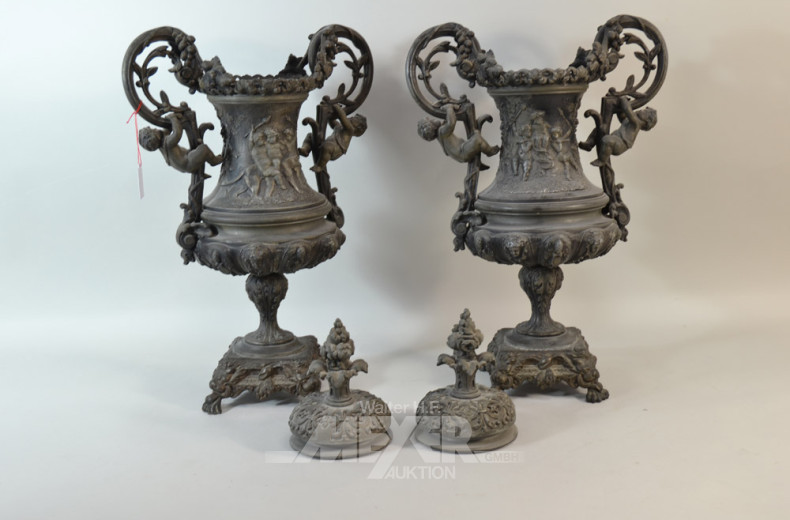 Paar Deckel-Vasen, Zinkguss, um 1900