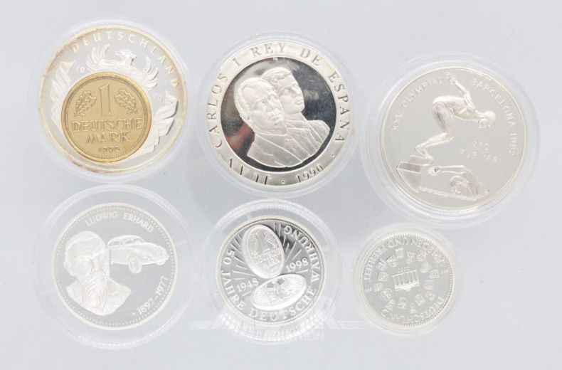 14 Münzen und Medaillen