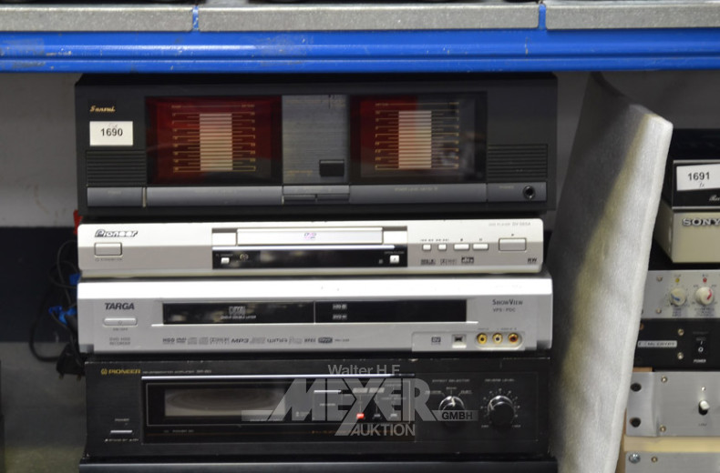 5 Hifi-Geräte bestehend aus: