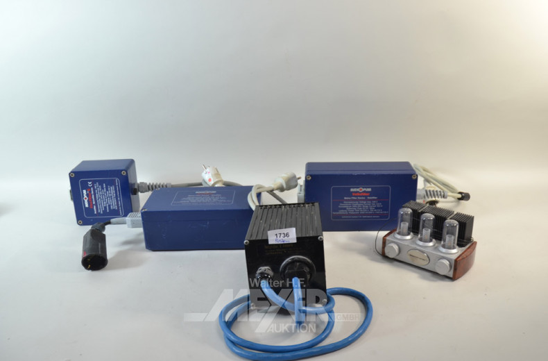 Posten umfangr. Audiozubehör