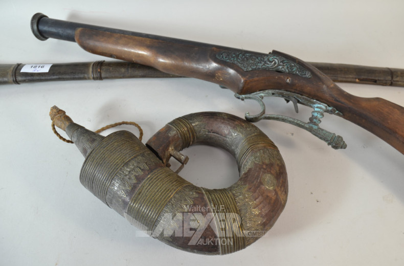 3 Dekorationen: Pistole, Säbel, Pulverhorn