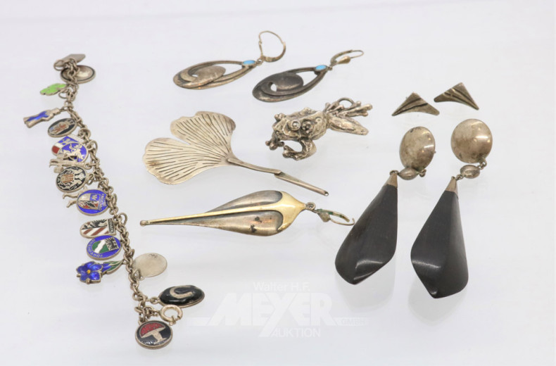 Posten Silberschmuck: Anhänger, Ohrringe