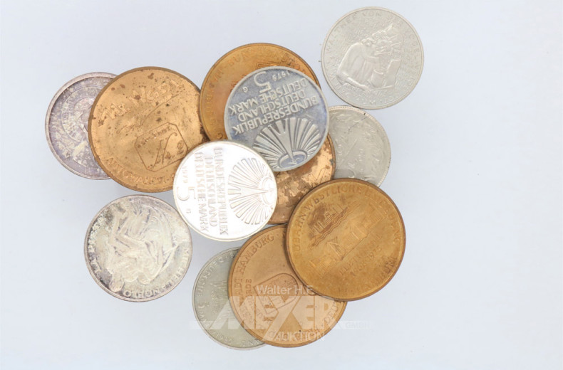 Posten Münzen und Medaillen