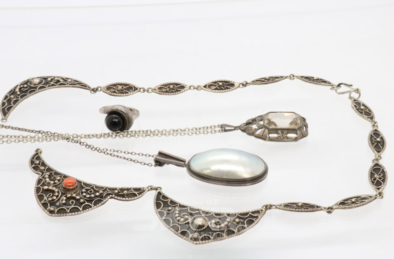 Posten Silberschmuck