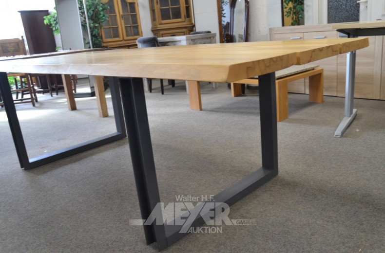 Eßtische, Metallgestell, Platte