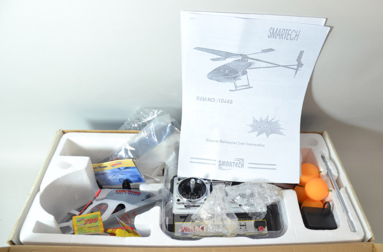 Modell-Hubschrauber mit FB