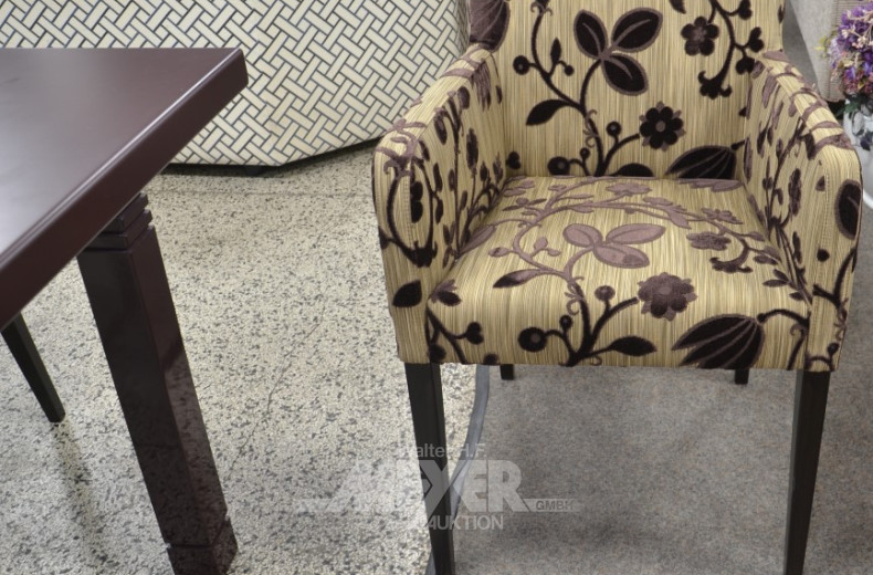 6 elegante Stühle und 2 Armlehnstühle