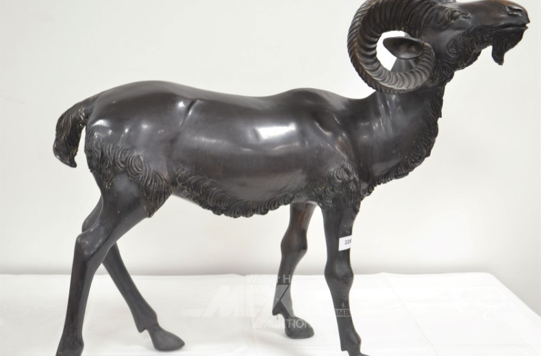 Bronzefigur ''Widder'', neuzeitlich