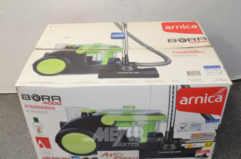 Staubsauger mit Wasserfilter ''ARICA''