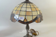 Tischlampe im Tiffanystil