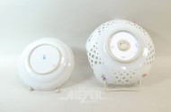 2 Porz.- Schalen Meissen, Blumendekor: