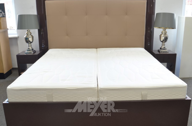 gr. Doppelbett, Rahmen Hochglanz braun,