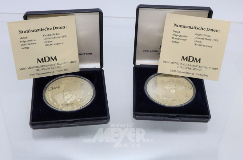 12 Münzen und Medaillen