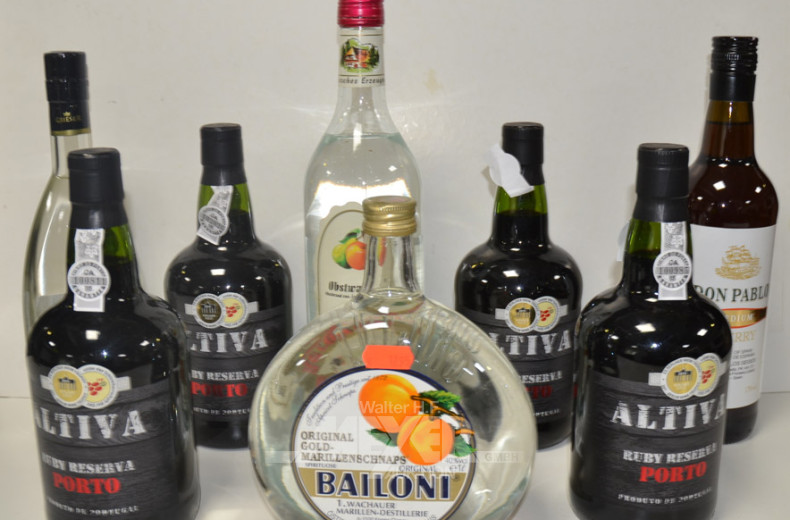 16 Flaschen Sekt, Cherry und Obstwasser