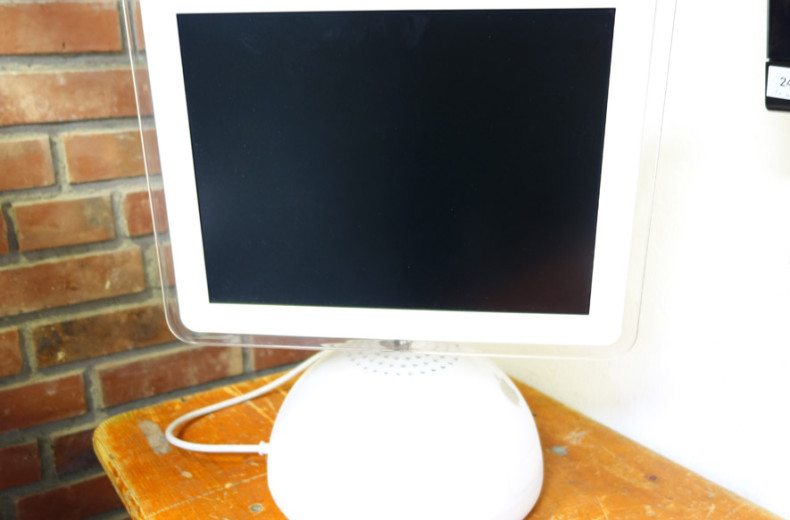 4 All-in-One Computer APPLE iMac G4