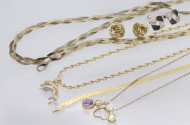 Posten Silberschmuck: Anhänger, Ketten,
