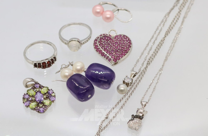 Posten Silberschmuck: Anhänger, Ketten,