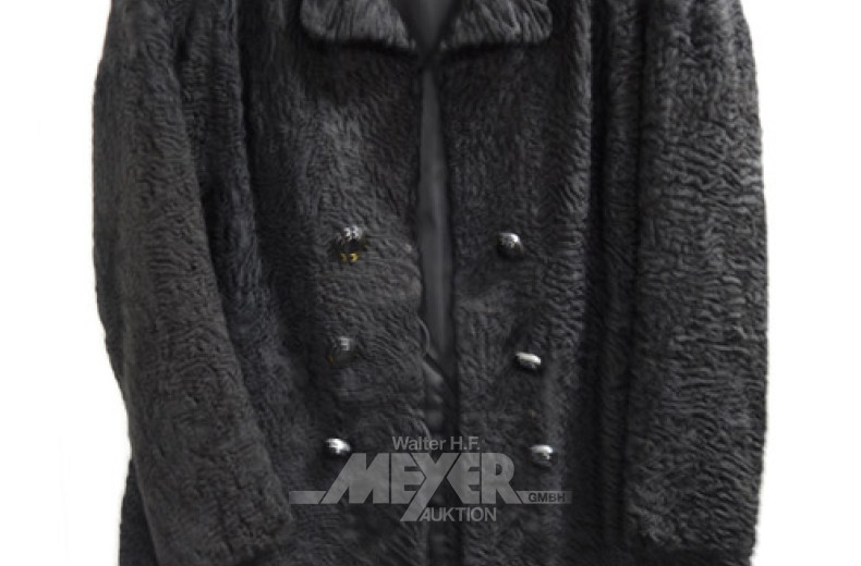 6 div. Pelzmäntel u. 1 Stola